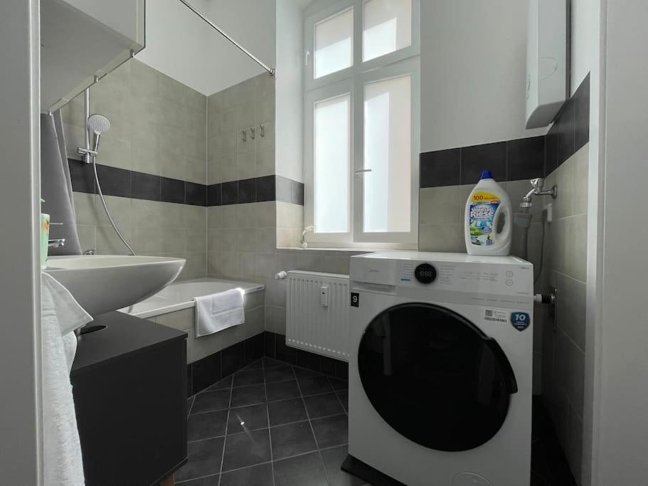 Apartment Lucky Ls03 - Vollausstattung - Zentrum - Aufzug - Grosse Kueche - 2 - Smart-tv Magdeburg